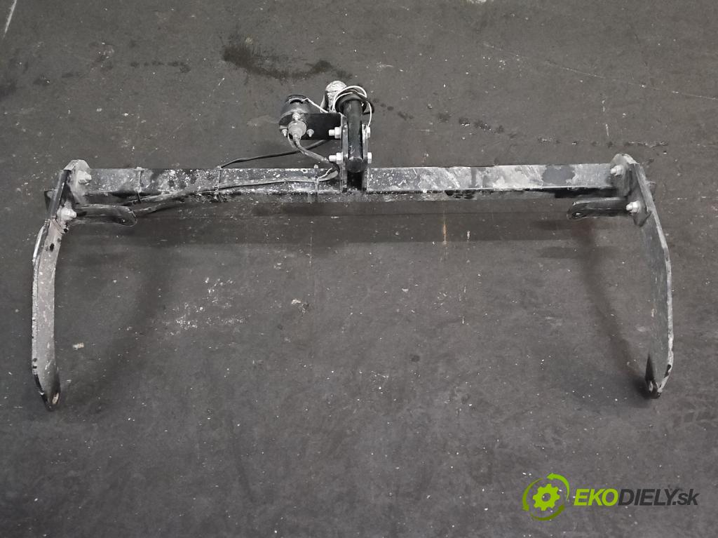 Peugeot 308 I 2007-2013 1.6 hdi 114 hp manual 84 kW 1560 cm3 5- oko tažné  (Tažná zařízení)