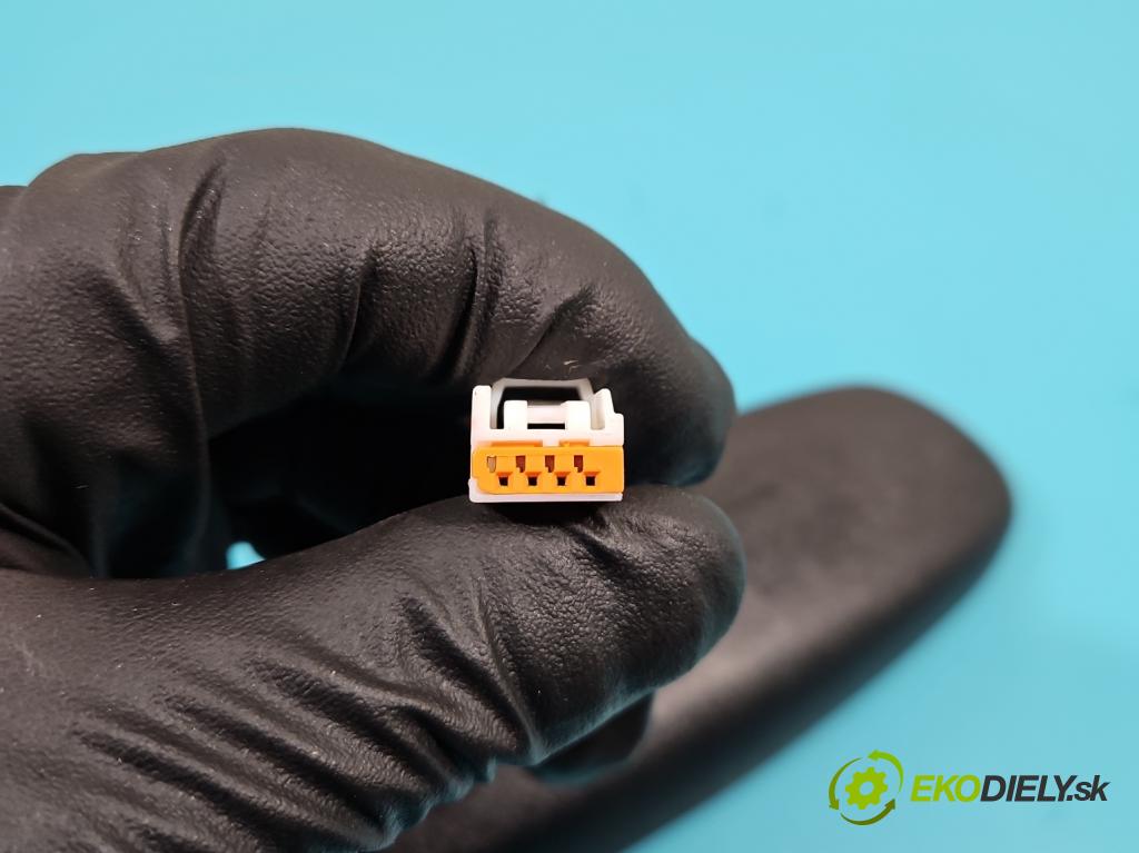 Mazda 6 II GH 2007-2012 2.0 16V 147 hp manual 108 kW 1999 cm3 5- zpětné zrcátko vnitřní  (Světla vnitřní)