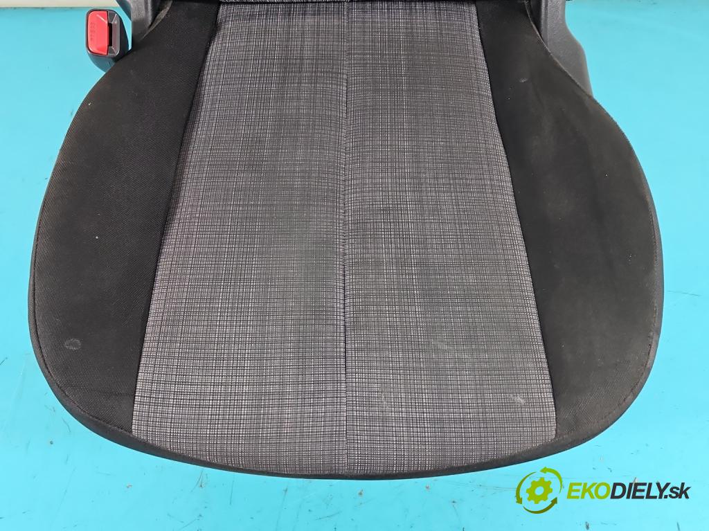 Kia Venga 1.4 16V 90 HP manual 66,2 kW 1396 cm3 5- Sedačka ľavý  (Sedačky, sedadlá)