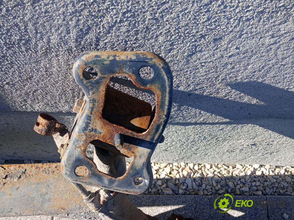 Chevrolet Aveo T200 2003-2008 1,2.0 8v 72 hp manual 53 kW 1150 cm3 5- zadní výztuha  (Výztuhy zadní)