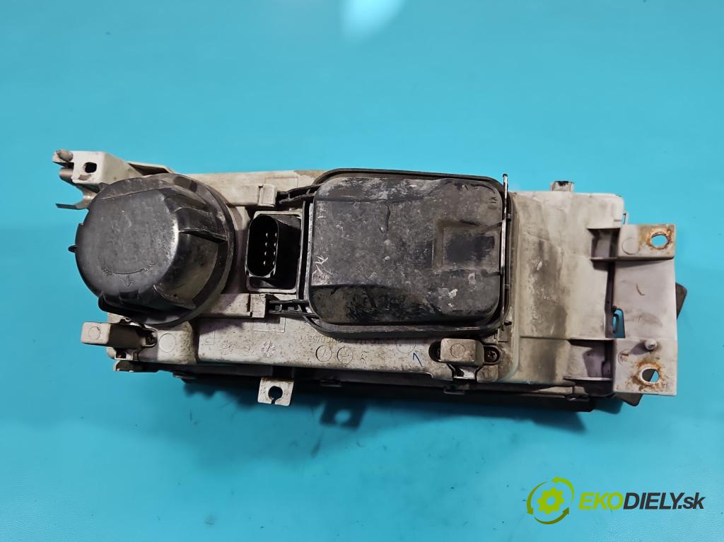 Skoda Octavia I 1996-2010 2.0 8V 116 HP manual 85 kW 1984 cm3 5- Reflektor: pravý  (Pravé)