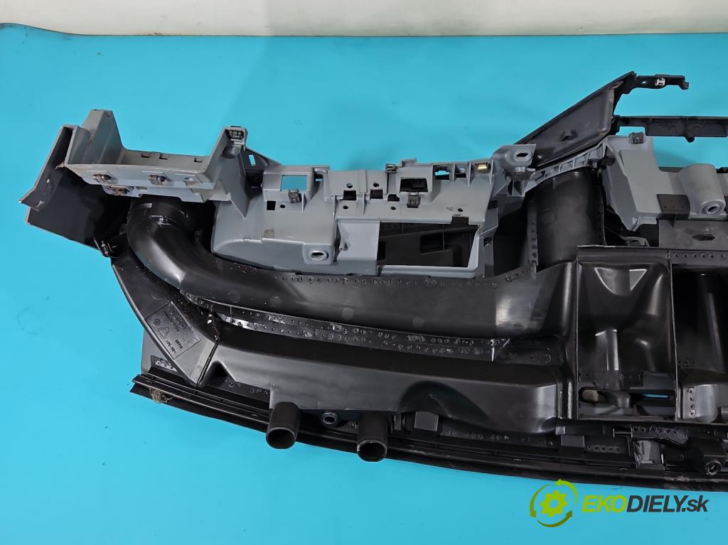 Iveco Daily IV 2006-2014 3.0 HPI 145 HP manual 107 kW 2998 cm3 2- kokpit,pristrojová doska rozdeľovacia
