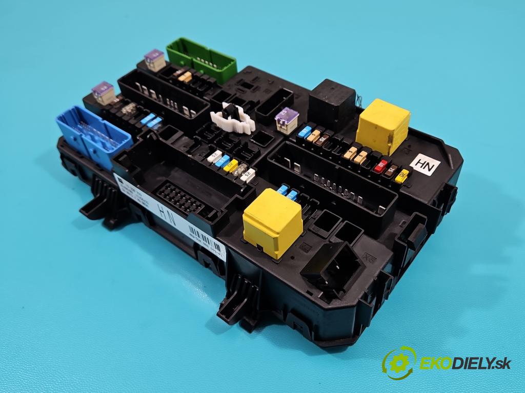 Opel Astra III 2004-2014 1.4 16V 90 hp manual 66 kW 1364 cm3 5- skříňka pojistková 13220829 (Pojistkové skříňky)