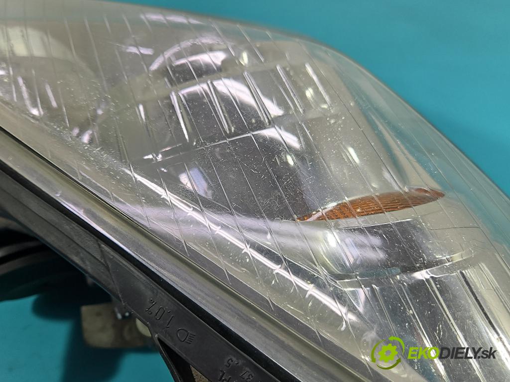 Opel Astra III 2004-2014 1.4 16V 90 HP manual 66 kW 1364 cm3 5- Reflektor: pravý 13239289 (Pravé)