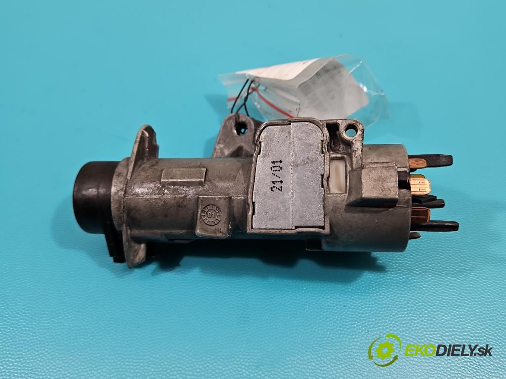 Vw Golf IV 1997-2003 1.9 tdi 131 HP manual 96 kW 1896 cm3 5- Spínačka 4B0905851C (Spínacie skrinky a kľúče)