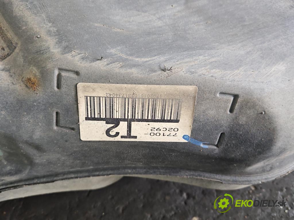 Toyota Corolla E16/E18  2013-2019 1.6 16V 132 hp manual 97 kW 1598 cm3 4- Nádrž: paliva 77111-02150 (Nádrže)