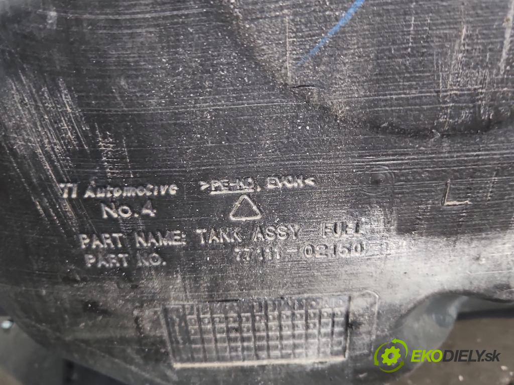 Toyota Corolla E16/E18  2013-2019 1.6 16V 132 hp manual 97 kW 1598 cm3 4- Nádrž: paliva 77111-02150 (Nádrže)