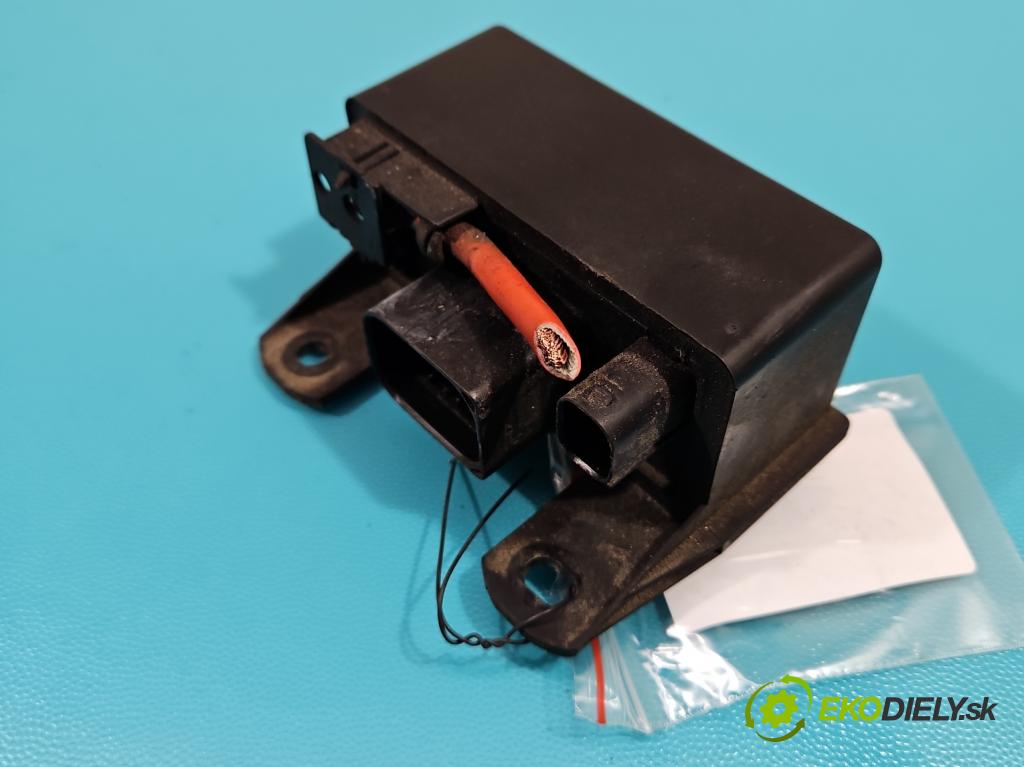 Mercedes E W210 1995-2002 2,2.0 cdi 143 HP manual 105 kW 2148 cm3 4- Relé: svíčky: zařicích:  (Relé)