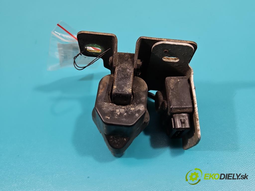 Audi 80 B4 1991-1994 1.8 90 HP manual 66 kW 1781 cm3 4- cievka zapaľovacia  (Zapaľovacie cievky, moduly)