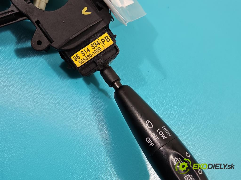 Daewoo Matiz 0.8 52 HP manual 38 kW 796 cm3 5- prepínač komplex:  (Prepínače, spínače, tlačidlá a ovládače kúrenia)