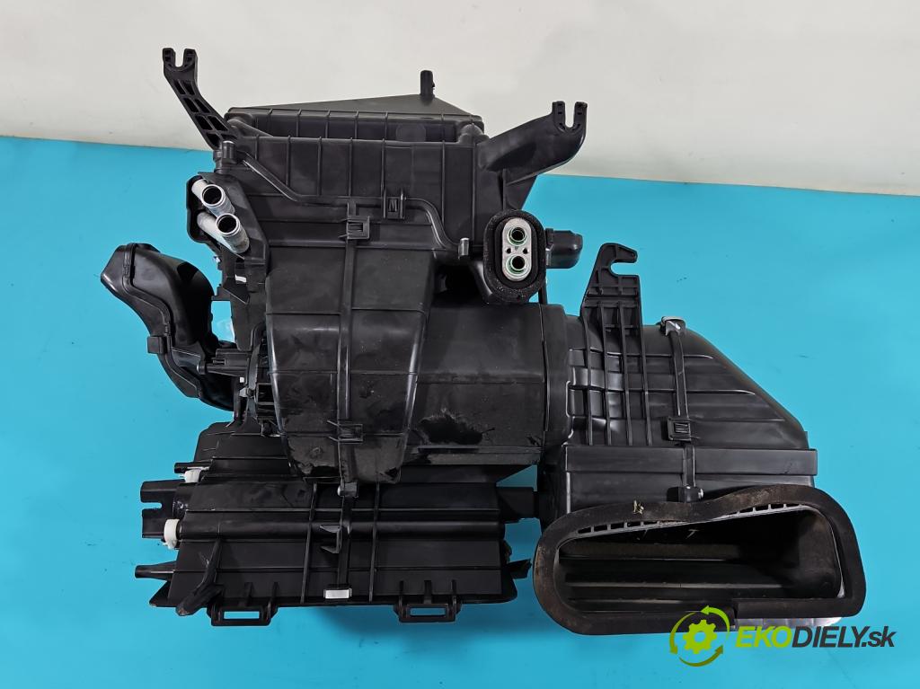 Kia Venga 1.4 16V 90 hp manual 66,2 kW 1396 cm3 5- radiátor 97200-1P100 (Radiátory topení)