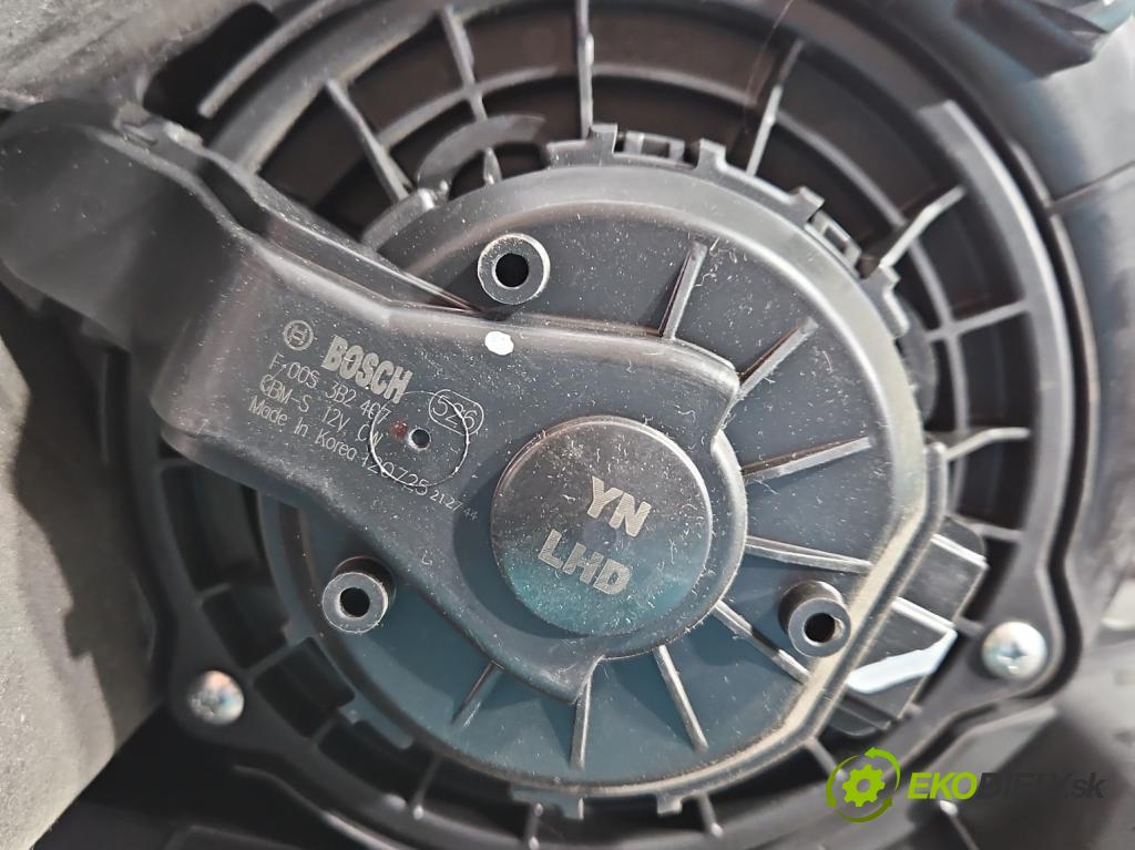 Kia Venga 1.4 16V 90 hp manual 66,2 kW 1396 cm3 5- radiátor 97200-1P100 (Radiátory topení)