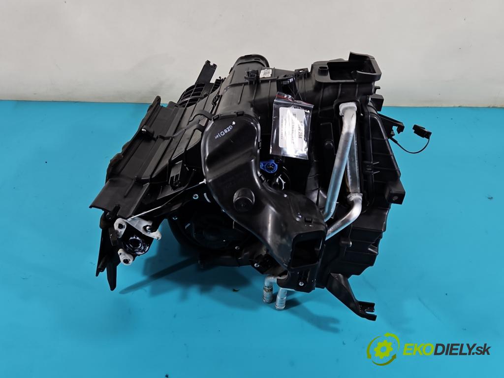 Kia Venga 1.4 16V 90 hp manual 66,2 kW 1396 cm3 5- radiátor 97200-1P100 (Radiátory topení)