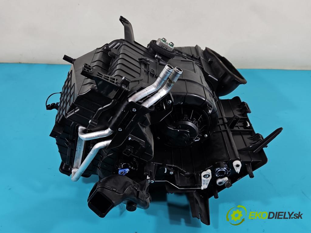 Kia Venga 1.4 16V 90 hp manual 66,2 kW 1396 cm3 5- radiátor 97200-1P100 (Radiátory topení)