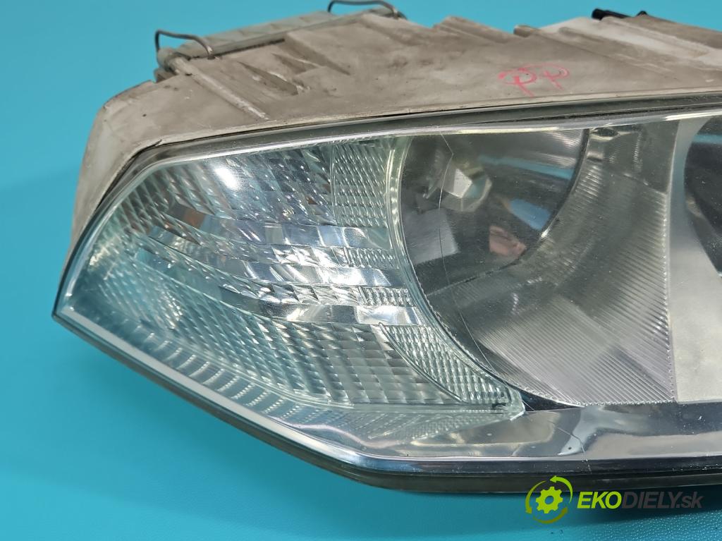 Skoda Octavia II 2004-2013 1.9 tdi 105 HP manual 77 kW 1896 cm3 5- Reflektor: pravý (Pravé)