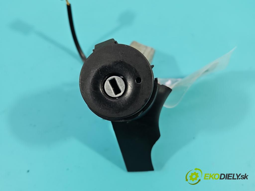 Peugeot 207 1.4 8V 73 HP manual 54 kW 1360 cm3 5- Spínačka  (Spínacie skrinky a kľúče)