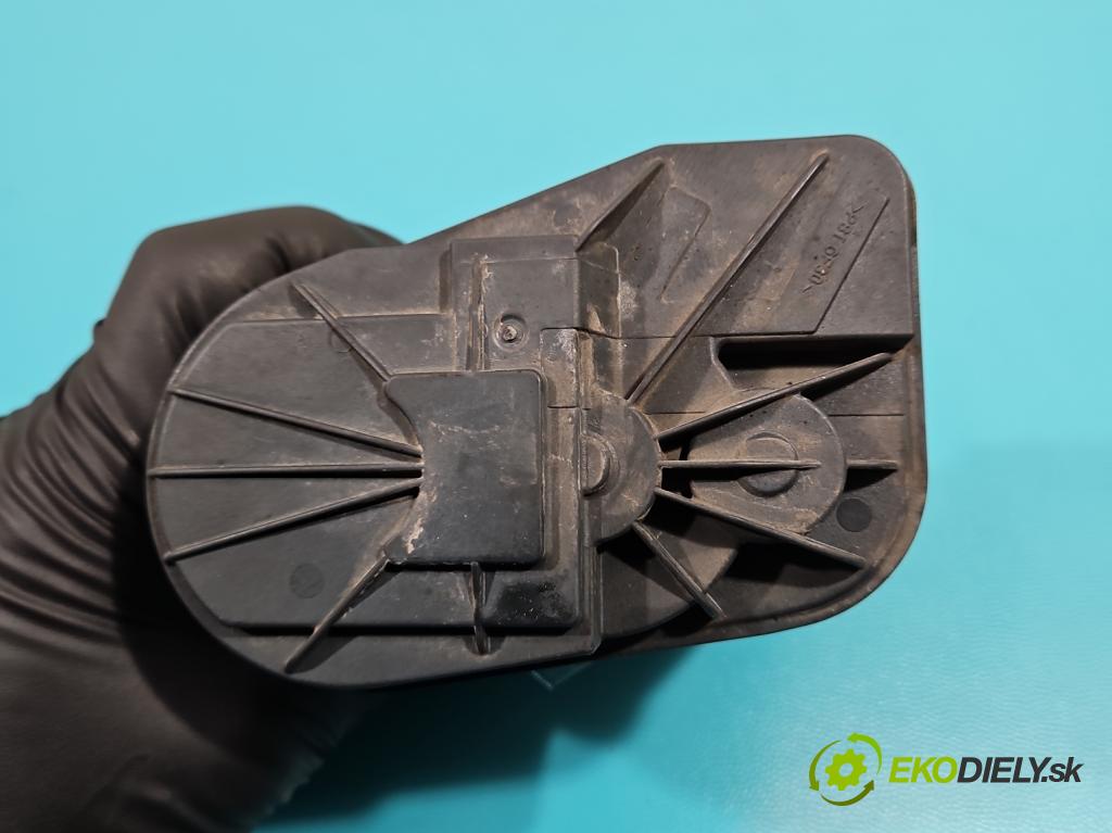 Citroen C4 I 2004-2011 1.6 16V 109 HP manual 80 kW 1587 cm3 5- klapka 0280750164 (Škrtiace klapky)