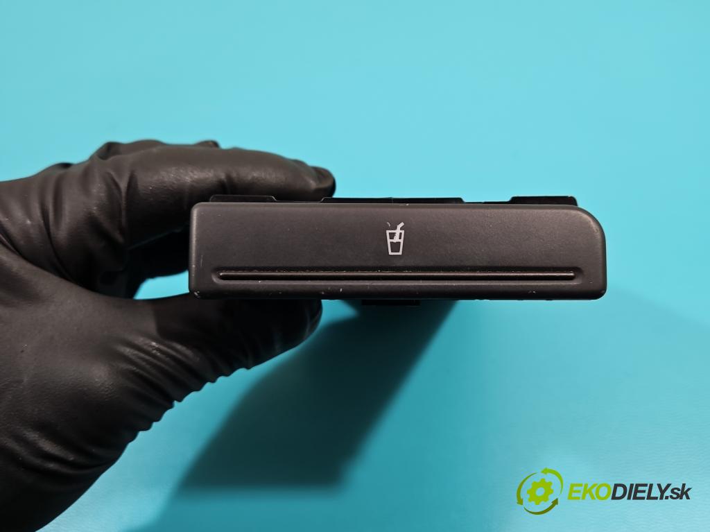 Audi A4 B6 2000-2004 1.6 103 HP manual 76 kW 1595 cm3 4- Rukojeť: na nápoje: 8E1862534H (Úchyty, držiaky na nápoje)