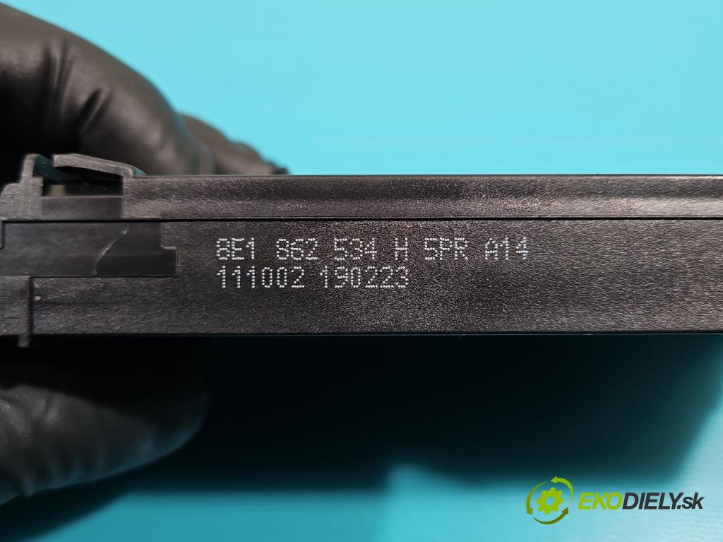 Audi A4 B6 2000-2004 1.6 103 HP manual 76 kW 1595 cm3 4- Rukojeť: na nápoje: 8E1862534H (Úchyty, držiaky na nápoje)