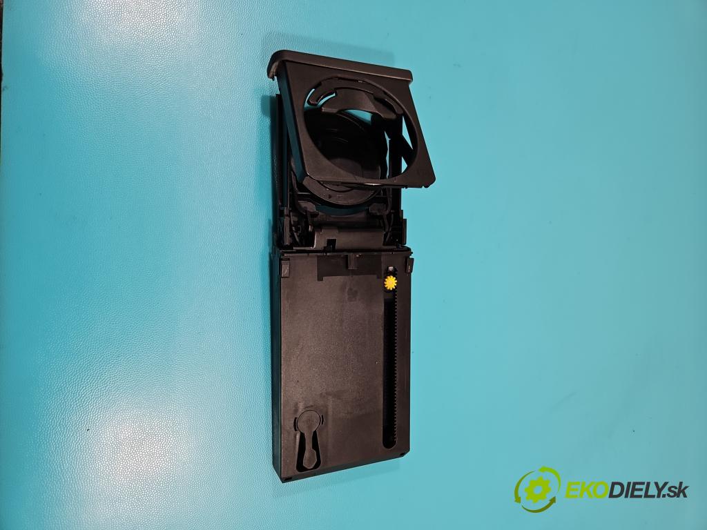 Audi A4 B6 2000-2004 1.6 103 HP manual 76 kW 1595 cm3 4- Rukojeť: na nápoje: 8E1862534H (Úchyty, držiaky na nápoje)