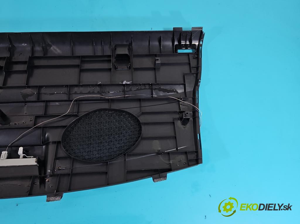 Toyota Corolla E16/E18  2013-2019 1.6 16V 132  HP manual 97 kW 1598 cm3 4- zadná 64330-02A80 (Pláta zadné)