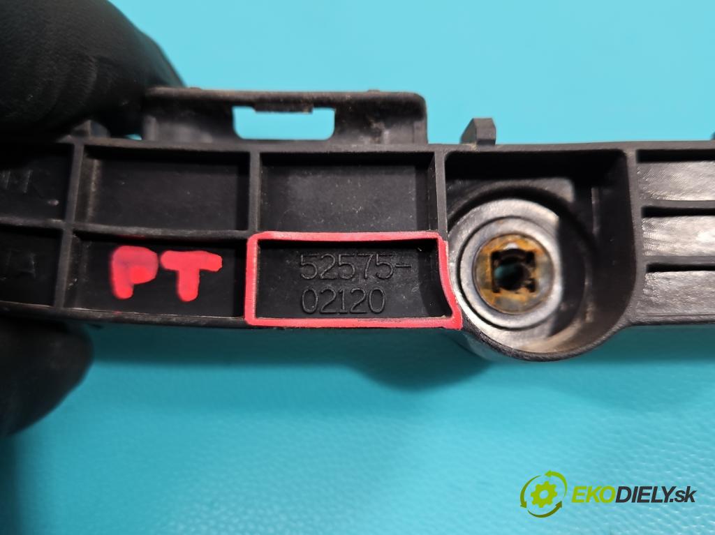 Toyota Corolla E16/E18  2013-2019 1.6 16V 132 hp manual 97 kW 1598 cm3 4- Boty: nárazníku zadní pravý 52575-02120