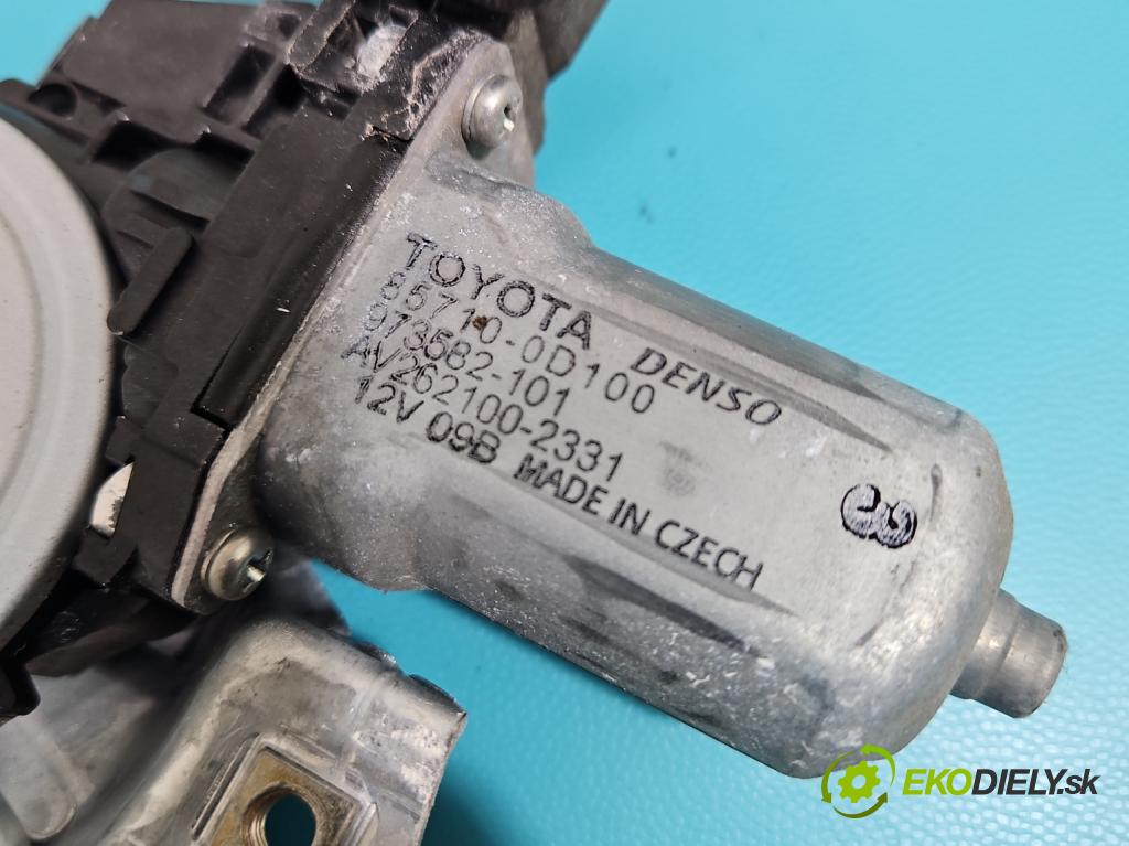 Toyota Corolla E16/E18  2013-2019 1.6 16V 132 hp manual 97 kW 1598 cm3 4- mechanismus stahování přední pravý 85710-0D100