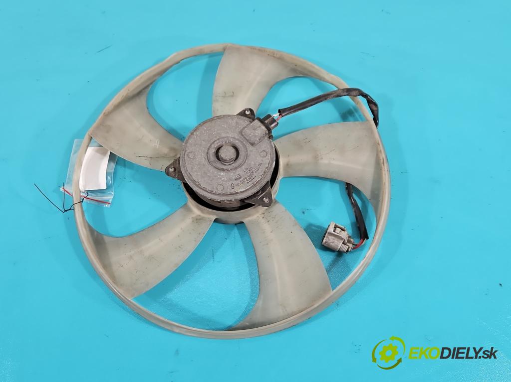 Toyota Corolla E16/E18  2013-2019 1.6 16V 132  HP manual 97 kW 1598 cm3 4- Ventilátor chladiča
