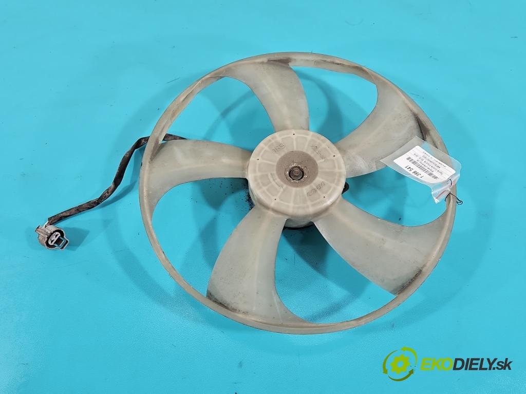 Toyota Corolla E16/E18  2013-2019 1.6 16V 132  HP manual 97 kW 1598 cm3 4- Ventilátor chladiča 