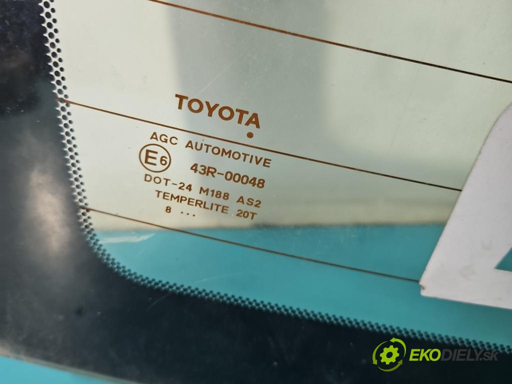 Toyota Corolla E16/E18  2013-2019 1.6 16V 132 hp manual 97 kW 1598 cm3 4- sklo zadní  (Okna zadní)