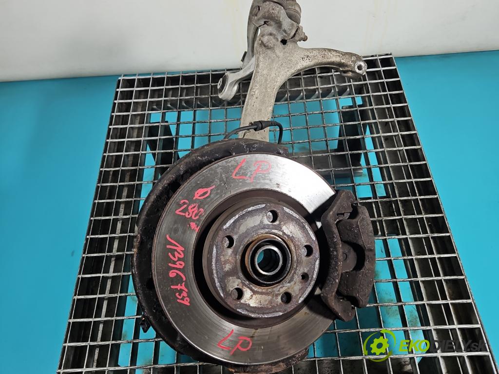 Audi A4 B6 2000-2004 1.6 103 HP manual 76 kW 1595 cm3 4- náboj ľavé  (Náboje)