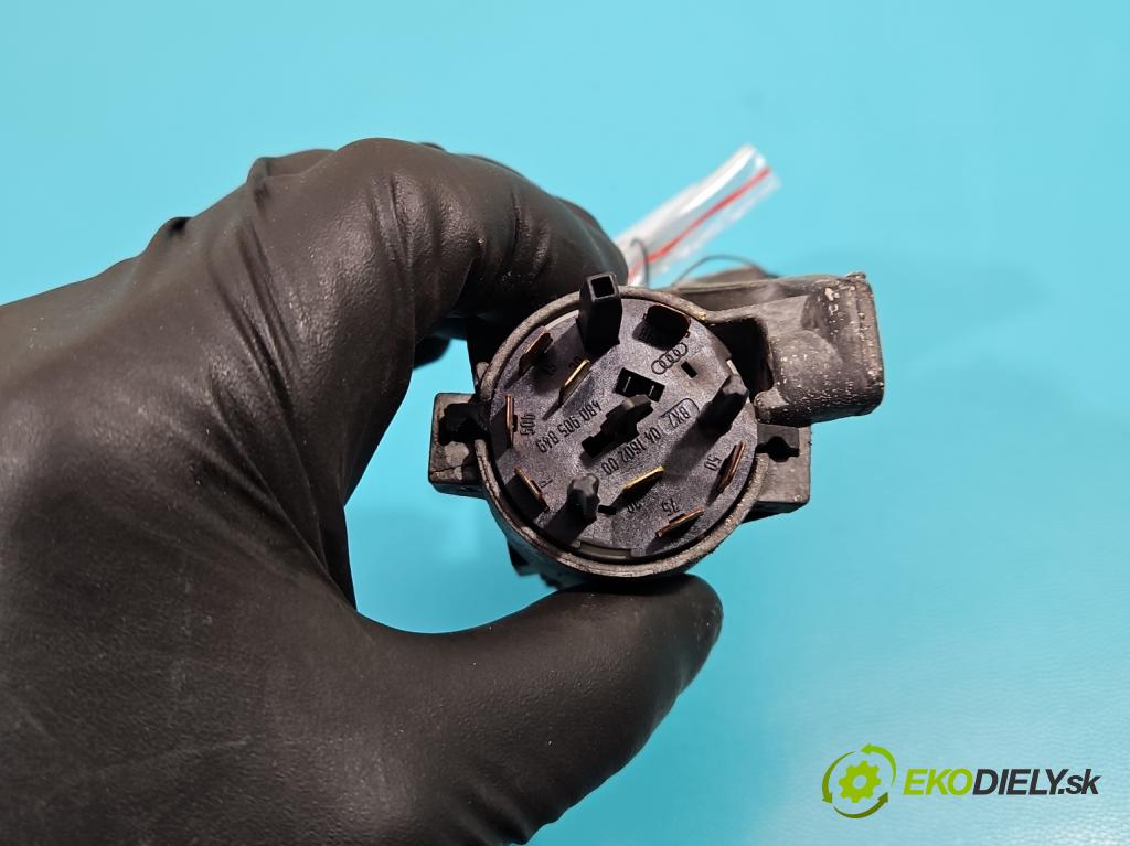 Audi A6 C5 1997-2004 2.5 tdi 150 HP manual 110 kW 2496 cm3 4- Spínačka 4B0905851C (Spínacie skrinky a kľúče)