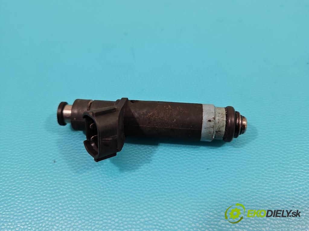 Audi A4 B6 2000-2004 1.6 103 HP manual 76 kW 1595 cm3 4- vstrek 06B133551H (Vstrekovače)