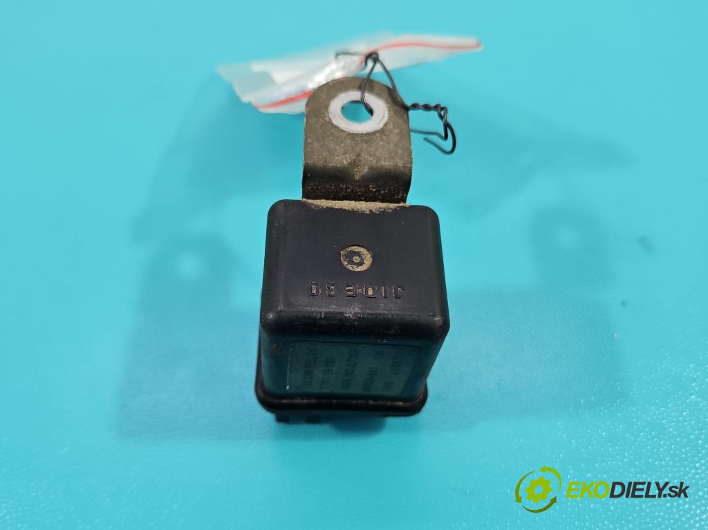 Ford Ranger IV 1998-2011 2.5 tdci 143 HP manual 105 kW 2500 cm3 5- Relé: svíčky: zařicích: Y70118650 (Relé)