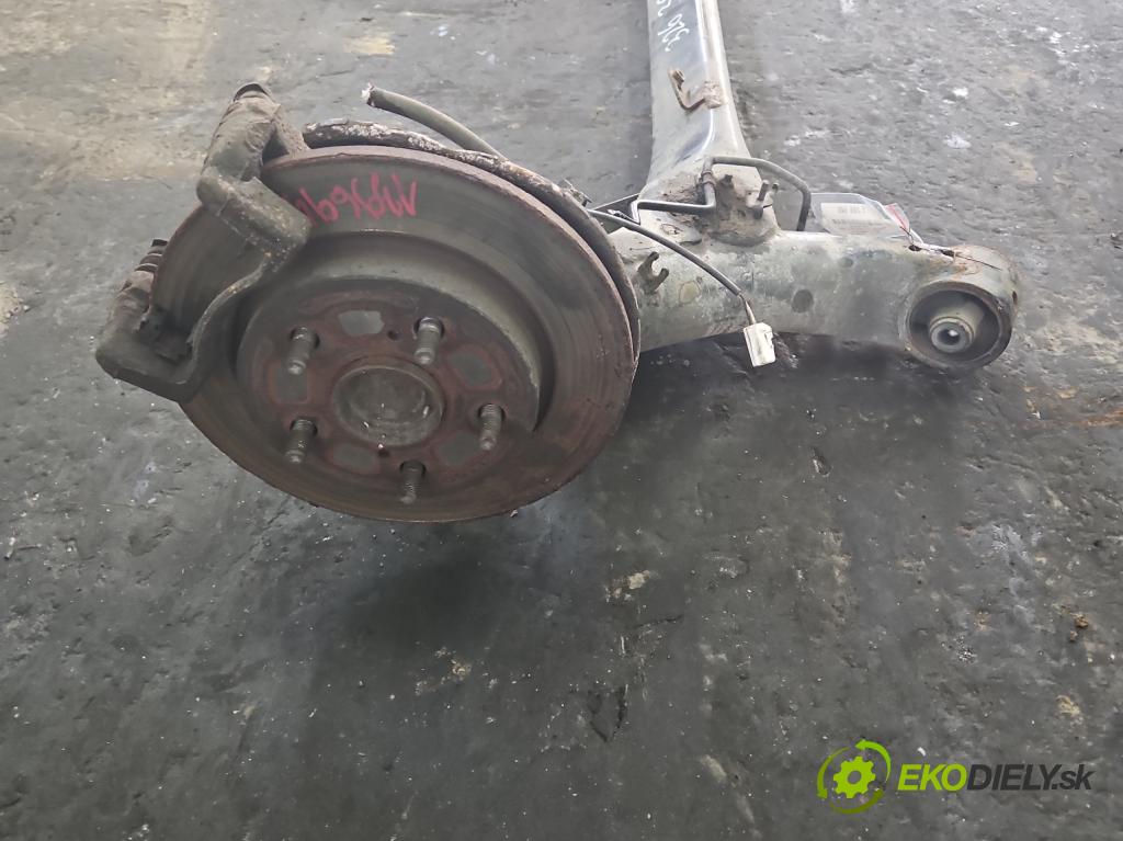 Toyota Corolla E16/E18  2013-2019 1.6 16V 132 hp manual 97 kW 1598 cm3 4- zadní výztuha  (Výztuhy zadní)