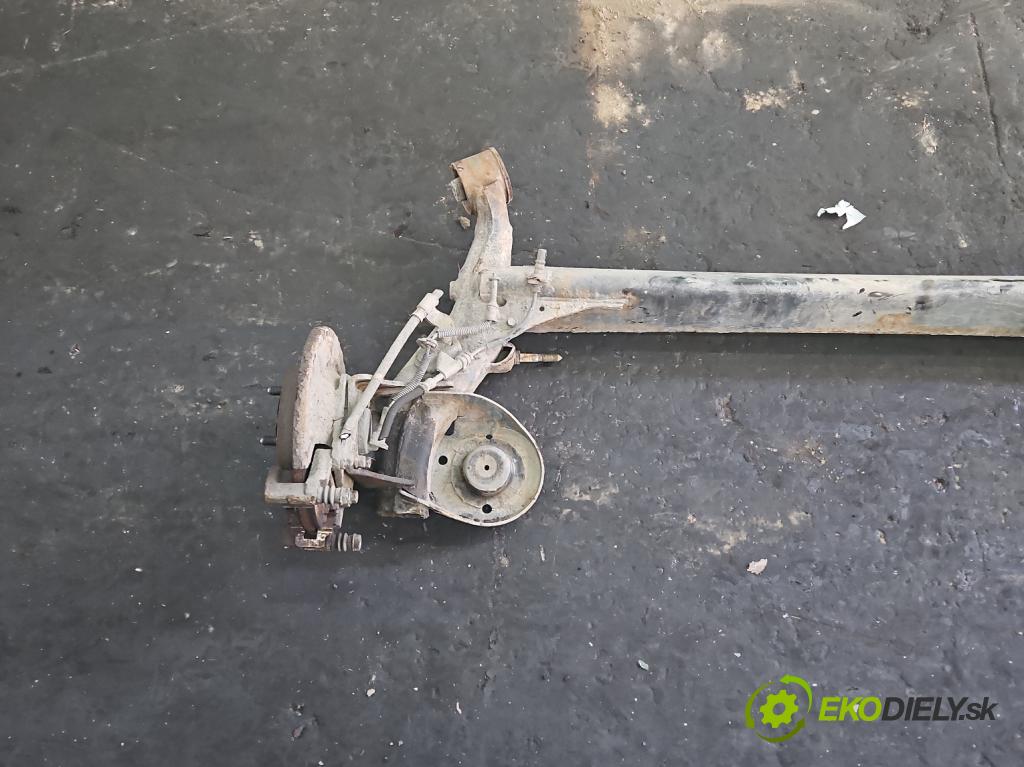 Kia Venga 1.4 16V 90 hp manual 66,2 kW 1396 cm3 5- zadní výztuha  (Výztuhy zadní)