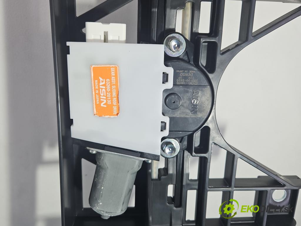 Toyota Avensis III T27 2009-2018 2.0 16V 152KM automatic 112 kW 1987 cm3 5- roleta (Rolety kufra)