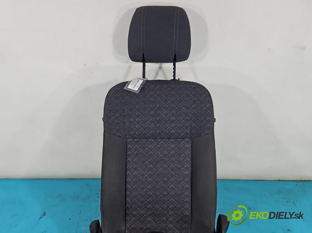 Ford Transit connect 1.8 tdci 90 HP manual 66 kW 1753 cm3 5- Sedačka pravý  (Sedačky, sedadlá)