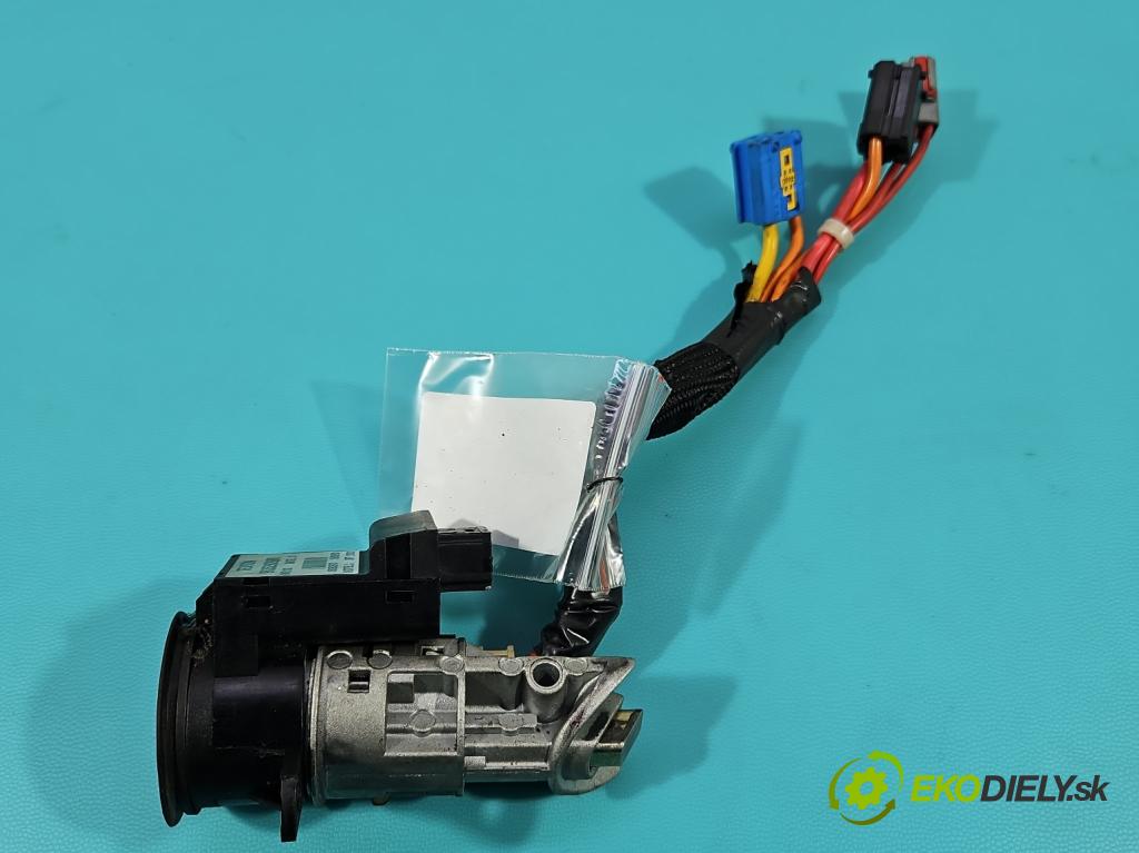 Peugeot 607 3.0 v6 207 HP manual 152 kW 2946 cm3 4- Spínačka 9635262680 (Spínacie skrinky a kľúče)