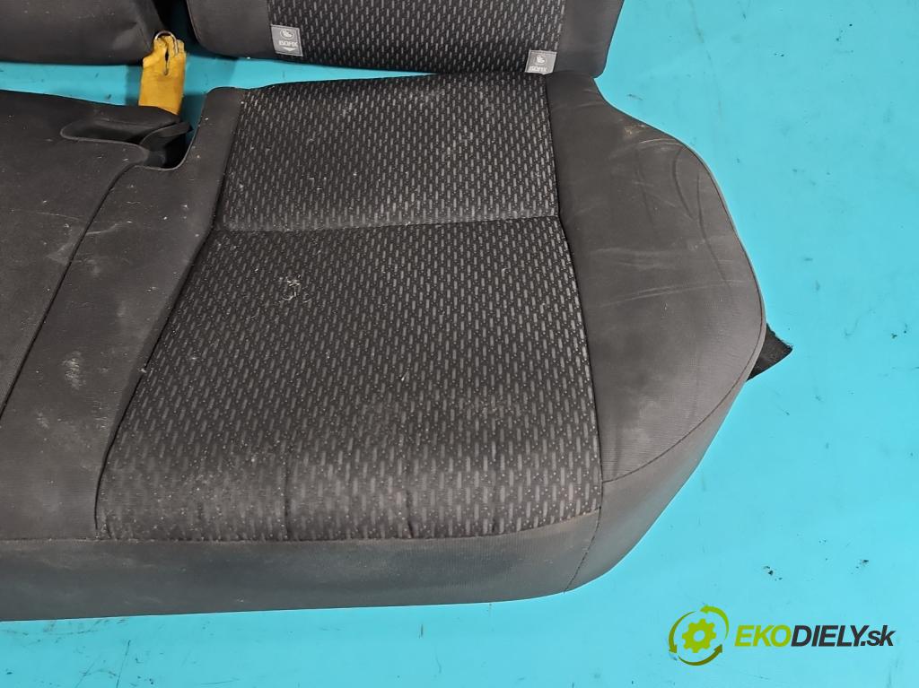 Toyota Corolla E16/E18  2013-2019 1.6 16V 132  HP manual 97 kW 1598 cm3 4- Pohovka: zadné  (Sedačky, sedadlá)
