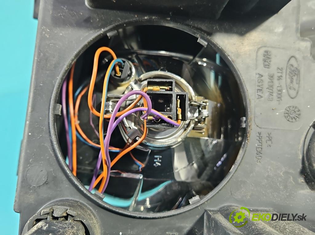 Ford Transit connect 1.8 tdci 90 HP manual 66 kW 1753 cm3 5- Reflektor: pravý  (Pravé)