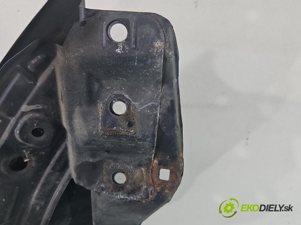 Toyota Avensis III T27 2009-2018 2.0 16V 152KM automatic 112 kW 1987 cm3 5- blatnik přední levý  (Predné ľavé)