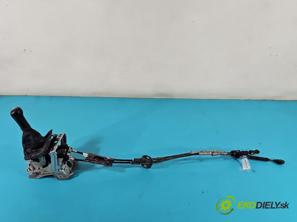 Ford Transit connect 1.8 tdci 90 HP manual 66 kW 1753 cm3 5- Páka: Změny: stupeň,rýchlosť  (Rýchlostné páky / kulisy)