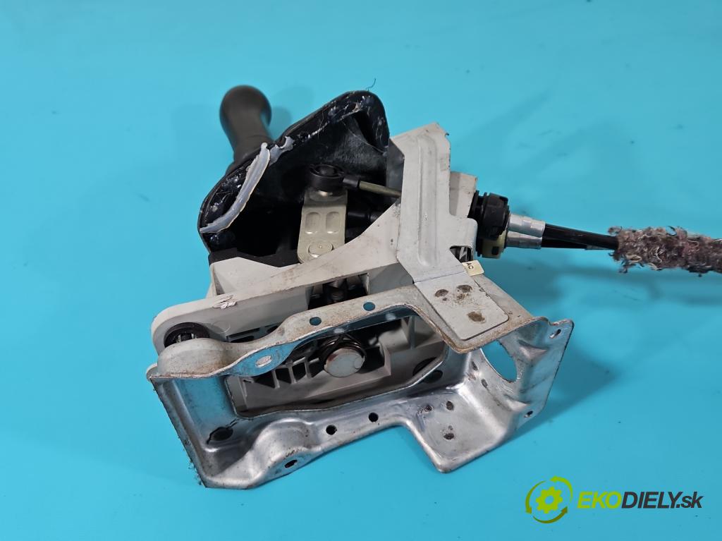 Ford Transit connect 1.8 tdci 90 HP manual 66 kW 1753 cm3 5- Páka: Změny: stupeň,rýchlosť  (Rýchlostné páky / kulisy)