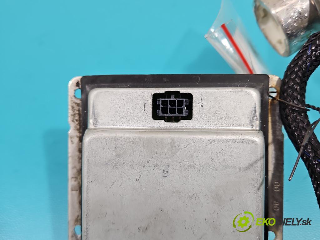 Peugeot 607 3.0 v6 207 HP manual 152 kW 2946 cm3 4- střídač: xenon 73927112 (Riadiace jednotky xenónu)