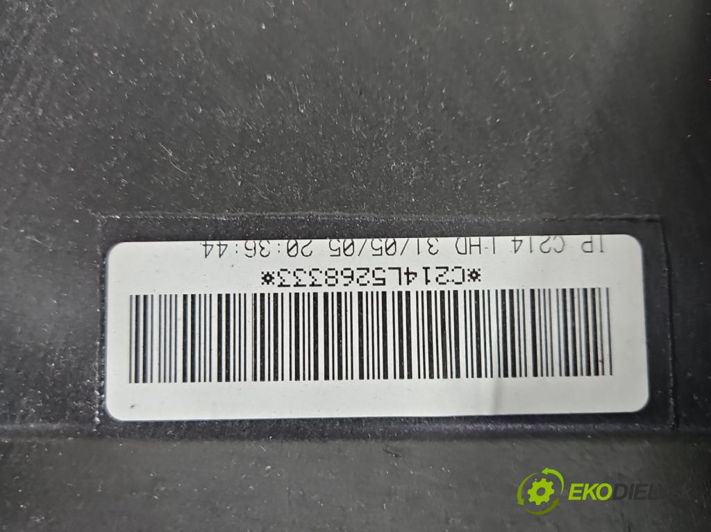 Ford C-Max I 2003-2010 1.8 16V 122 HP manual 90 kW 1798 cm3 5- kokpit,pristrojová doska rozdeľovacia