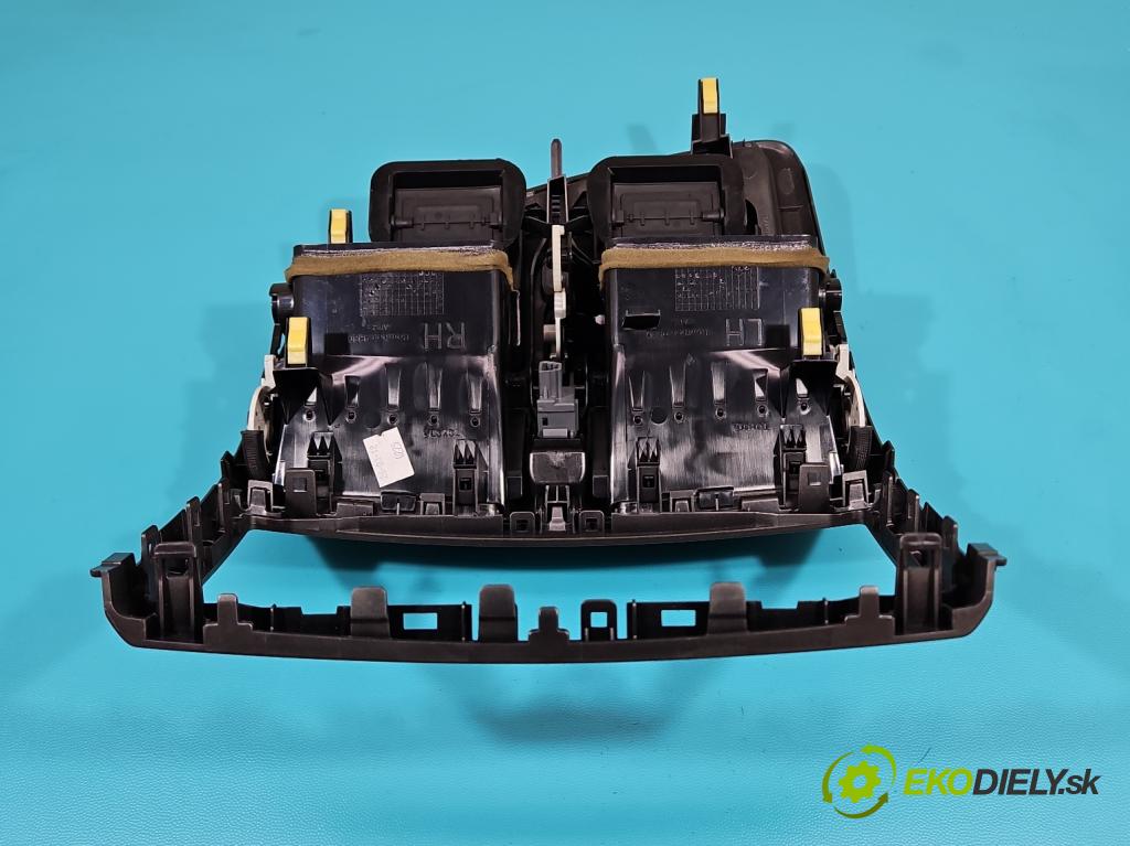 Toyota Avensis III T27 2009-2018 2.0 16V 152KM automatic 112 kW 1987 cm3 5- Mřížka: kúrenia stredová 55670-05160 (Mriežky kúrenia (fukáre))