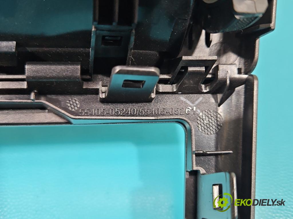 Toyota Avensis III T27 2009-2018 2.0 16V 152KM automatic 112 kW 1987 cm3 5- Mřížka: kúrenia stredová 55670-05160 (Mriežky kúrenia (fukáre))