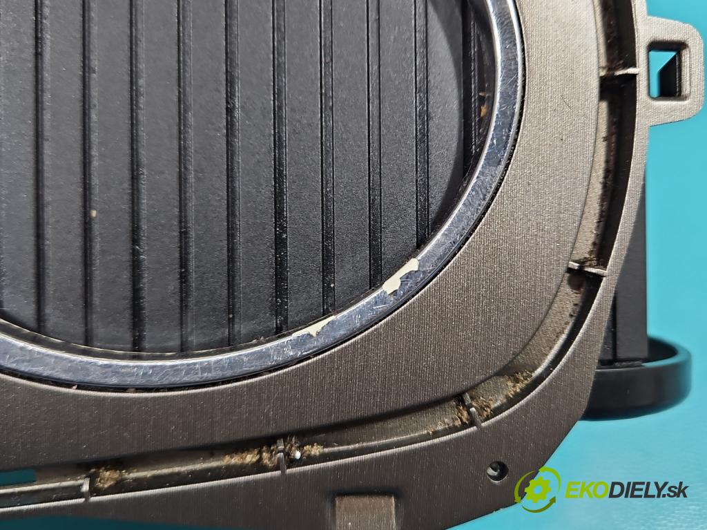 Toyota Avensis III T27 2009-2018 2.0 16V 152KM automatic 112 kW 1987 cm3 5- Rukojeť: na nápoje: 55625-05020 (Úchyty, držiaky na nápoje)