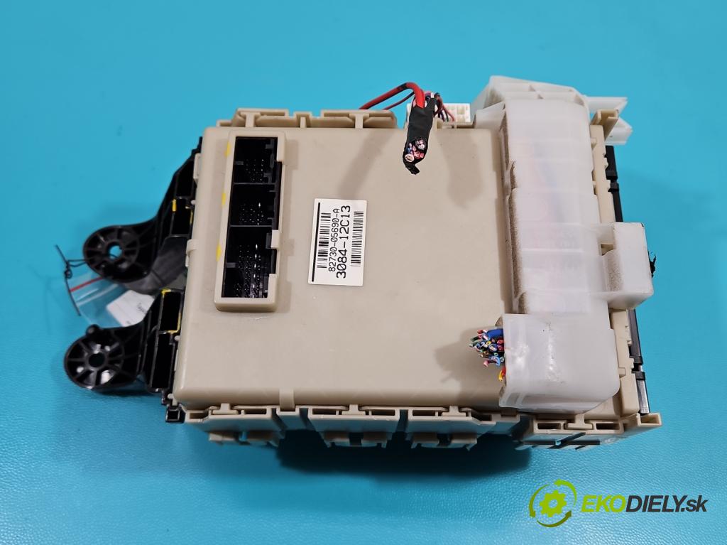 Toyota Avensis III T27 2009-2018 2.0 16V 152KM automatic 112 kW 1987 cm3 5- skříňka pojistková 82730-05690-A (Pojistkové skříňky)